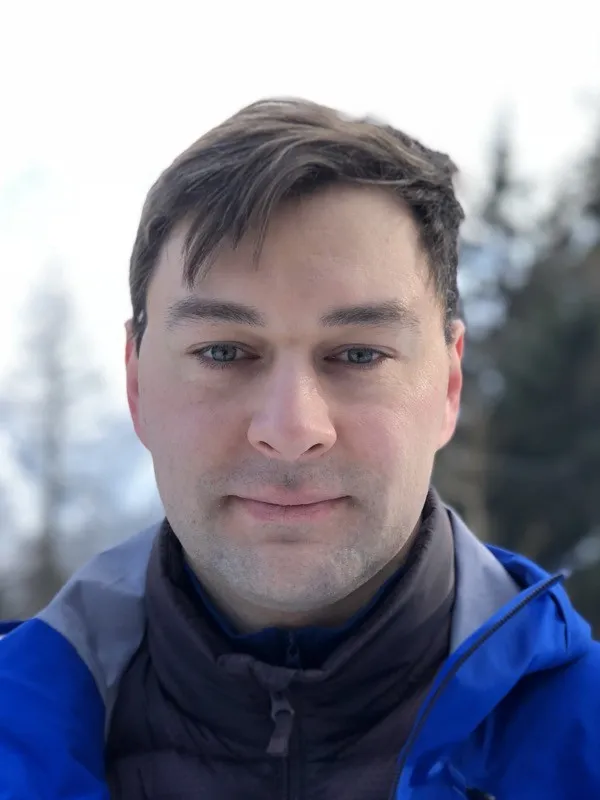 Dan Guido, outdoor headshot