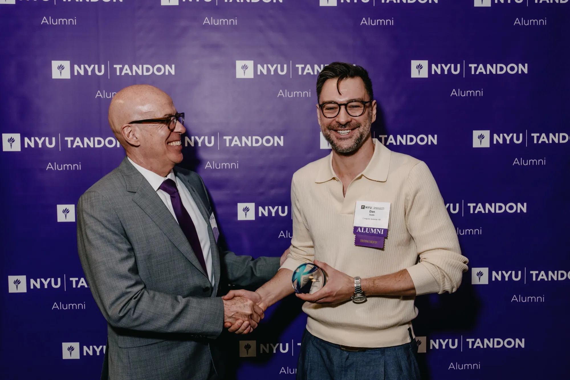 Dan Guido receiving the NYU Tandon Professional Achievement Award